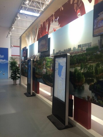 宿遷市建市20周年展覽館信息發(fā)布、觸摸設(shè)備均由米可提供1.jpg